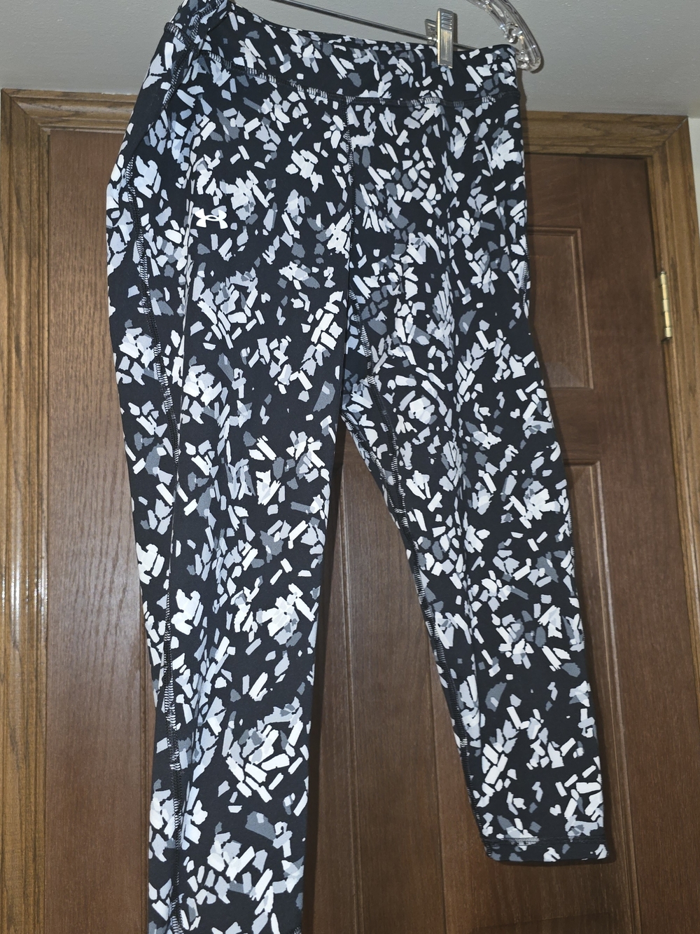 Under Armour Girls HeatGear Printed Athletic Leggings Black Gray Size Youth XL